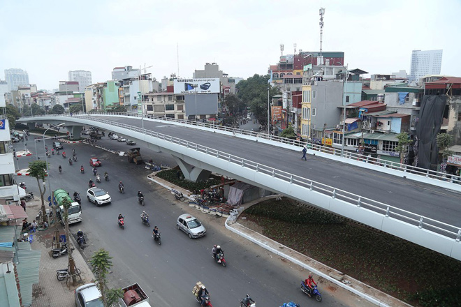 Công trình cầu vượt tại nút giao Ô Đông Mác - Nguyễn Khoái, giúp cải thiện tình hình ùn tắc kéo dài nhiều năm tại khu vực
