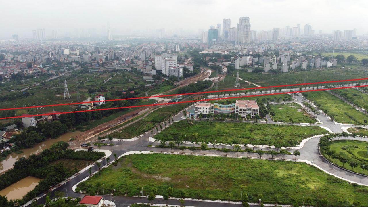 Tuyến đường cắt qua sông, hướng về đường Lê Quang Đạo kéo dài.