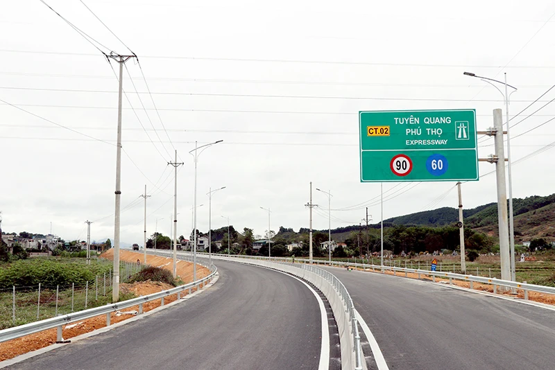 Thi công cao tốc Tuyên Quang - Phú Thọ